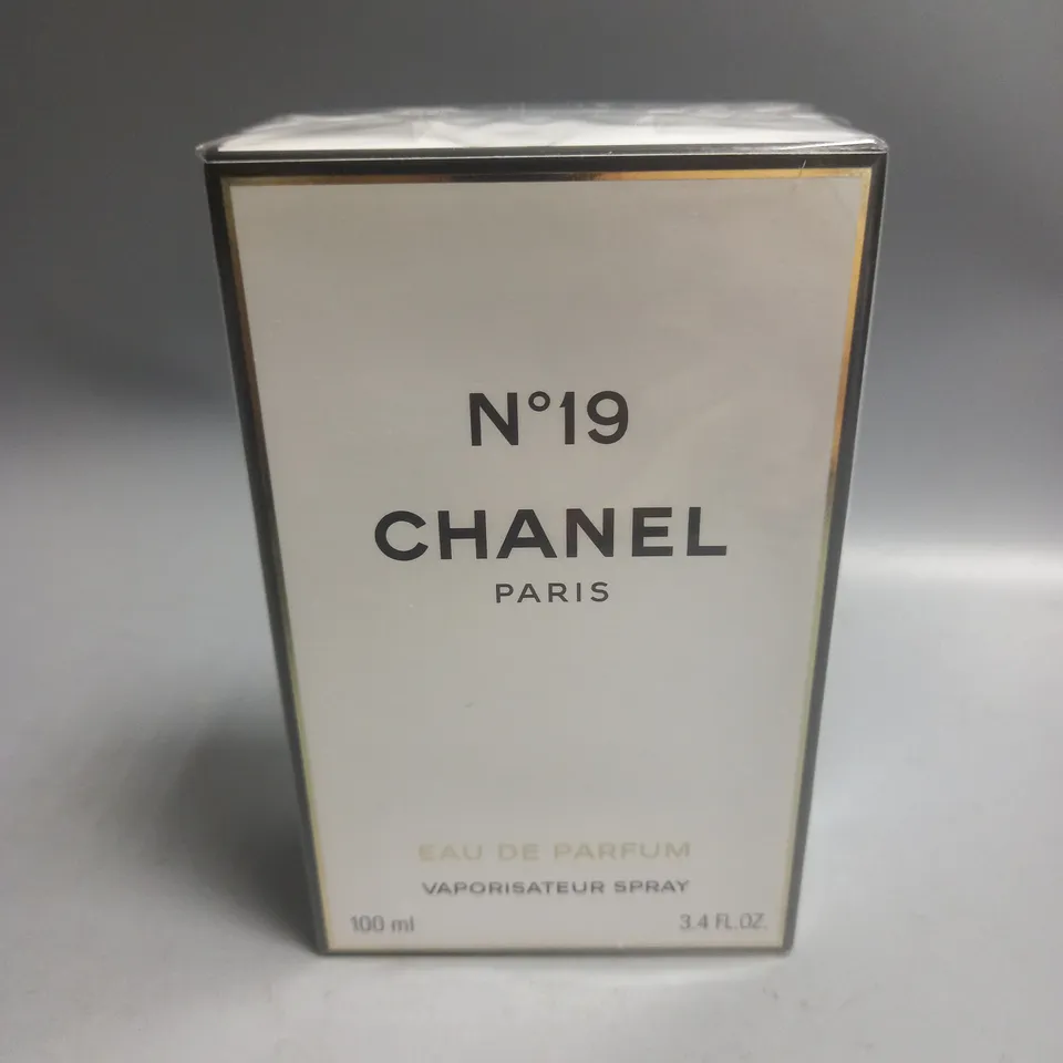 BOXED AND SEALED N.19 CHANEL EAU DE PARFUM 100ML