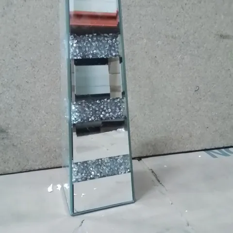 BOXED CRYSTAL SILVER GLASS TABLE VASE