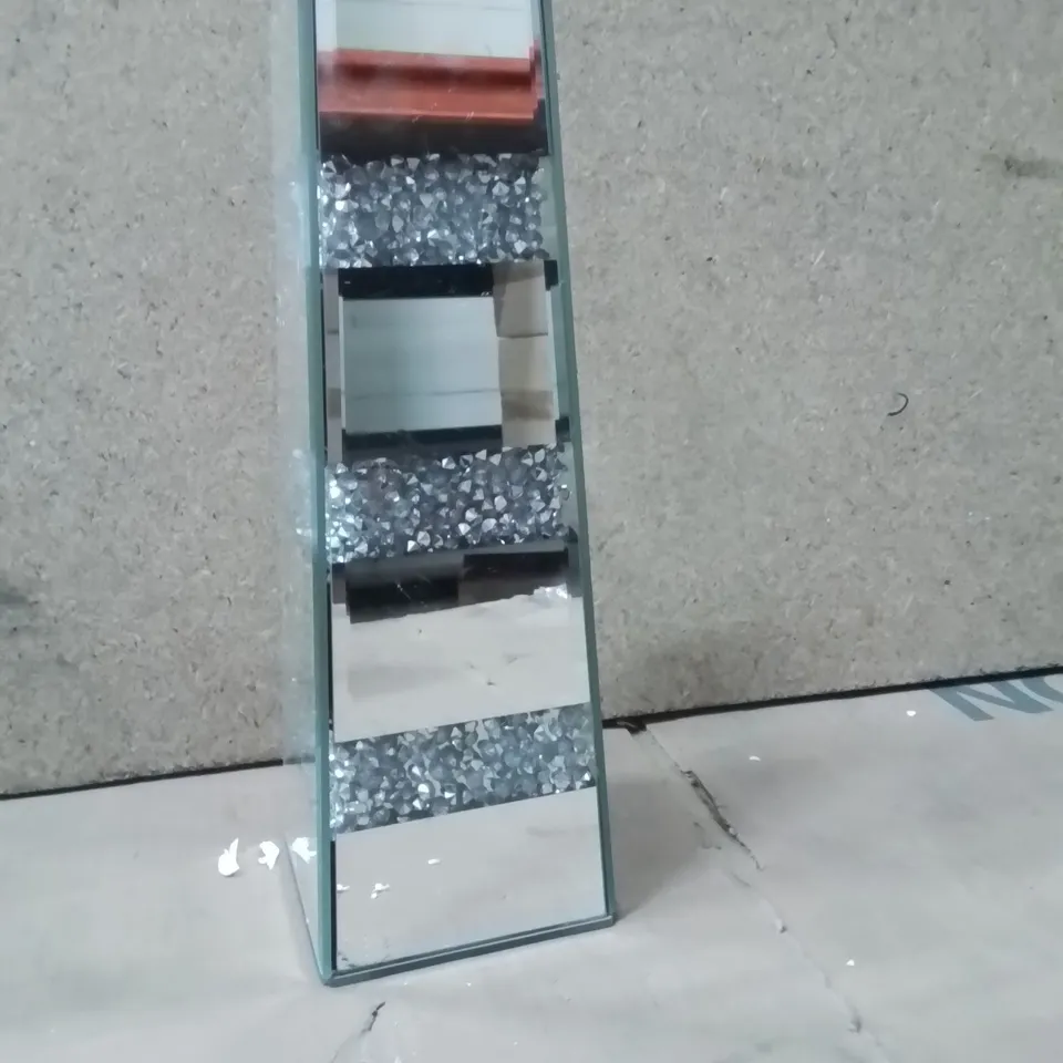 BOXED CRYSTAL SILVER GLASS TABLE VASE