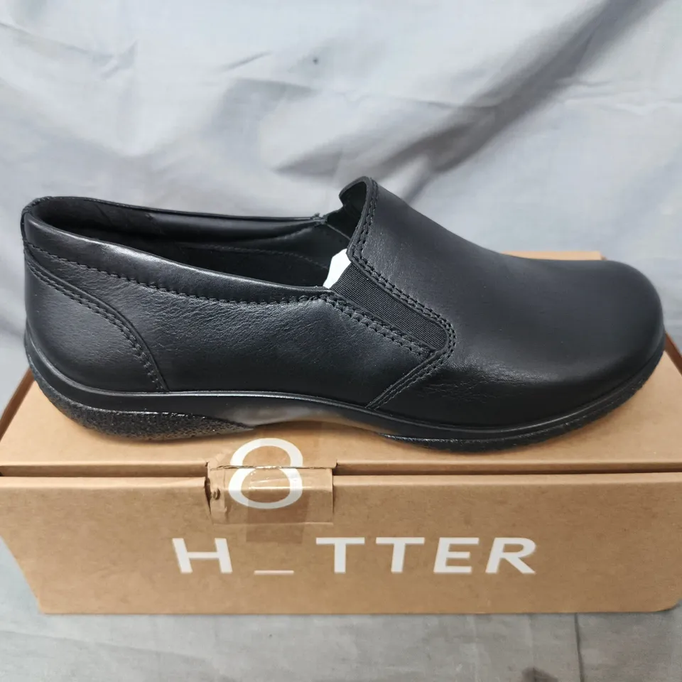 HOTTER GLOVE II WIDE SLIP-ON SHOES – BLACK LEATHER, UK 7 (US 9, EU 41) GLVEZE
