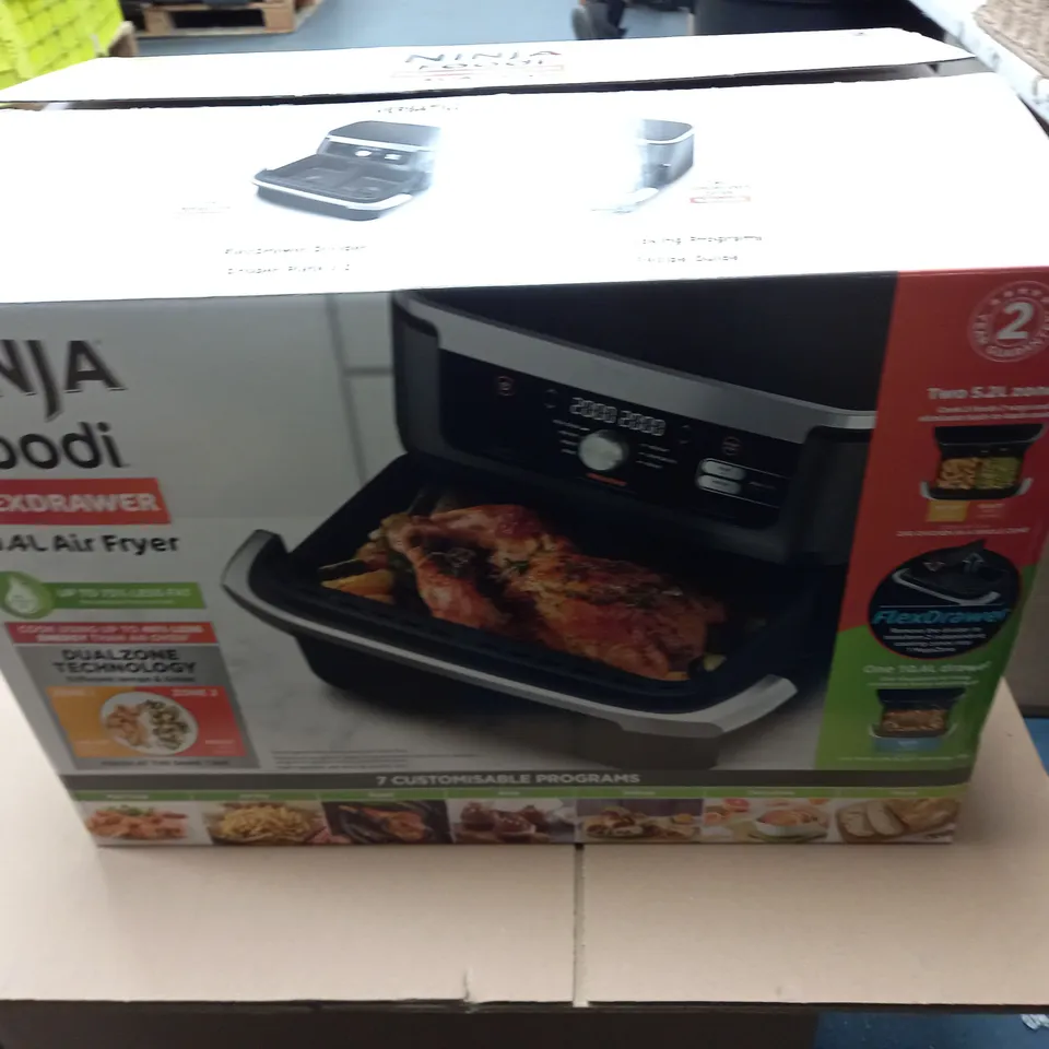 NINJA 10.4L FOODI FLEXDRAWER DUAL AIR FRYER IN BLACK AF500UK