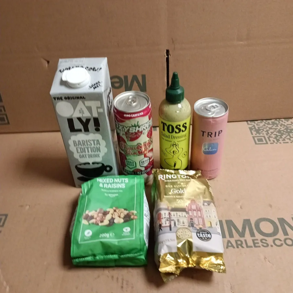 APPROXIMATELY 15 ASSORTED FOOD AND DRINK ITEMS TO INCLUDE - MIXED NUTS AND RAISINS, TRIP CALM DRINK AND RINGTONS GOLD TERA BAGS