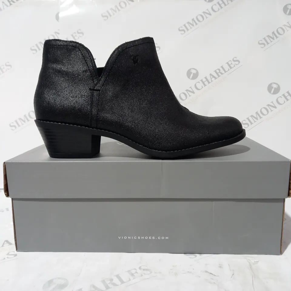 BOXED VIONIC LOW HEEL ANKLE BOOTS IN BLACK - SIZE 7