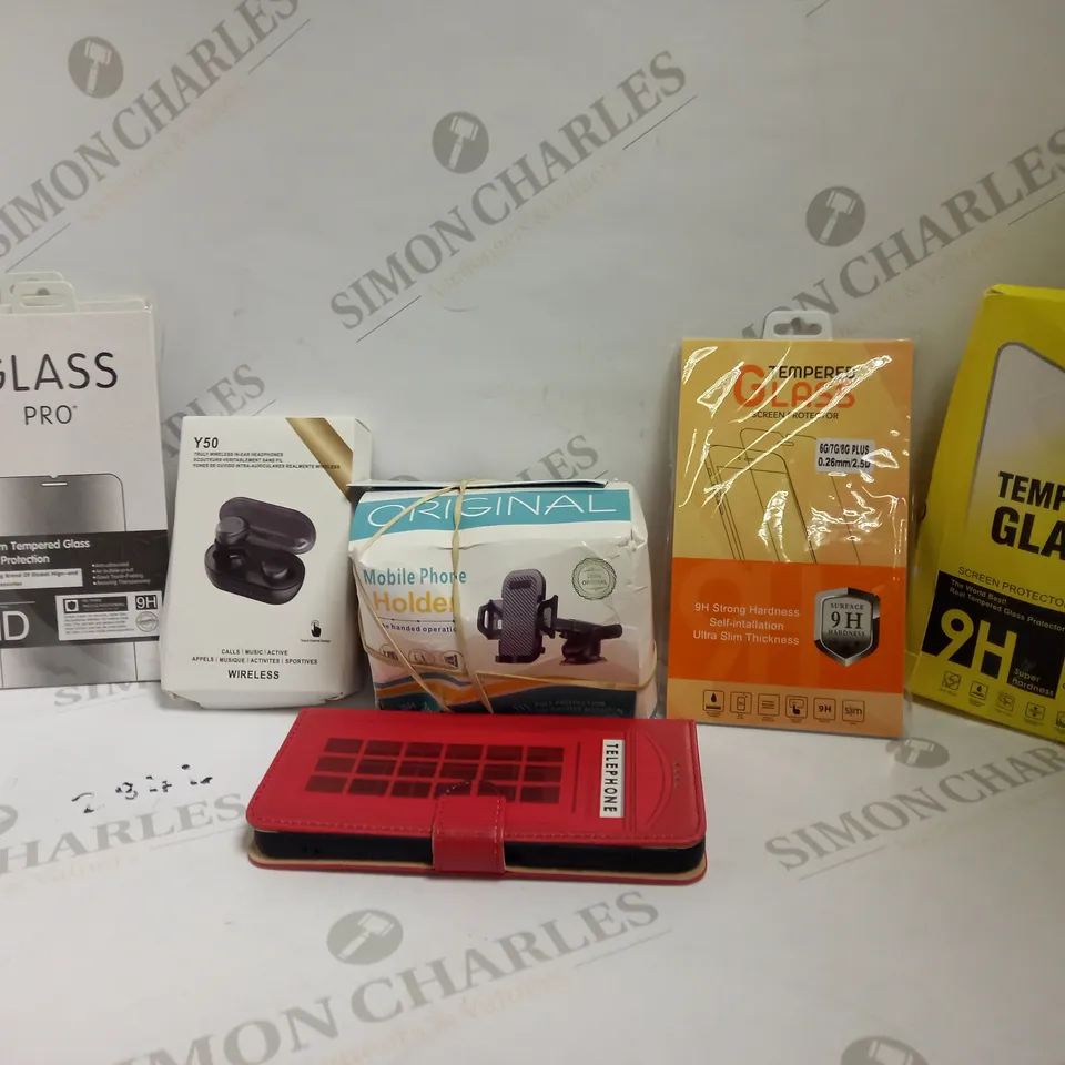 LOT OF APPROXIMATELY 20 ASSORTED PHONE ACCESSORIES AND ELECTRICALS TO INCLUDE MOBILE PHONE HOLDER, TEMPERED GLASS SCREEN PROTECTOR, Y50 WIRELESS EARBUDS, ETC