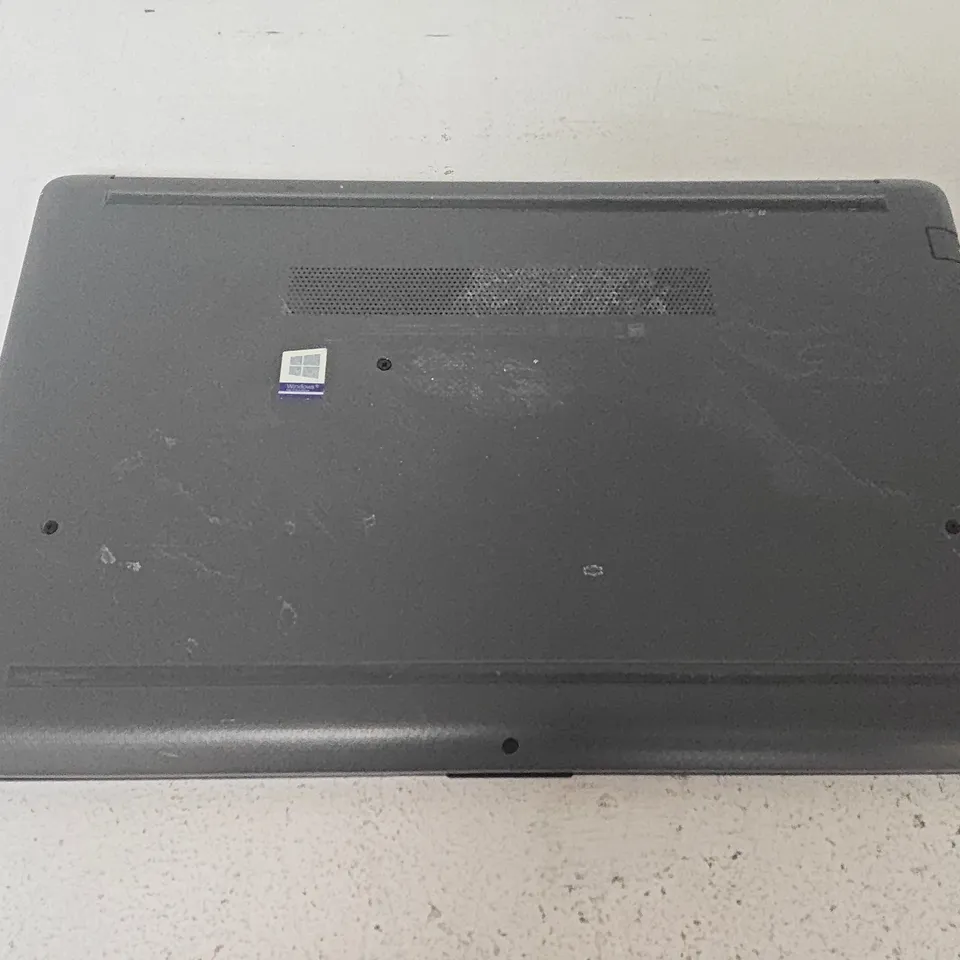 UNBOXED HP 255 G7 LAPTOP IN GREY