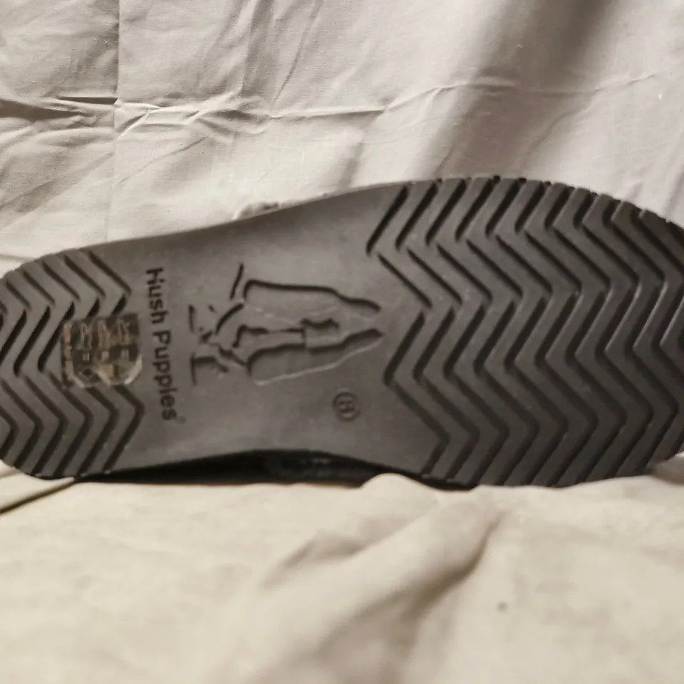 PAIR OF HUSH PUPPIES SLIPPERS IN BLACK/GREY SIZE 8