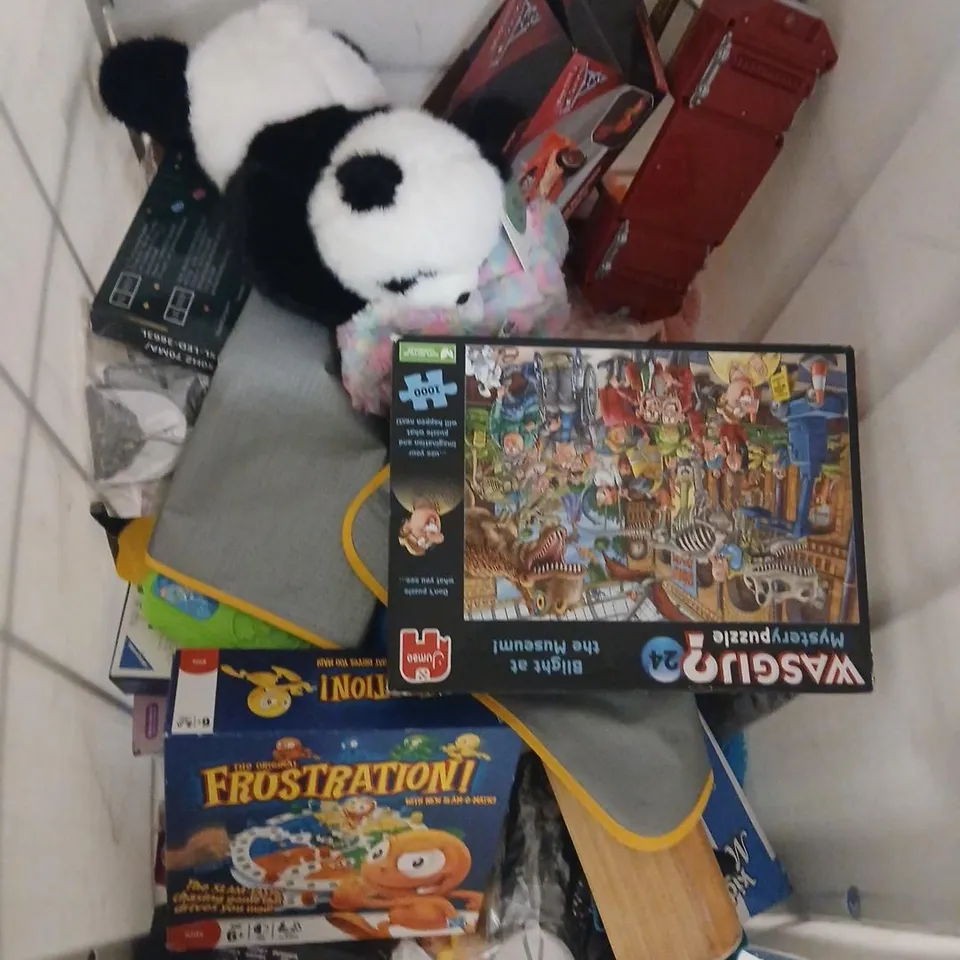 LARGE QUANTITY OF ASSORTED CHILDREN'S TOYS COLLECTION – PLUSH PANDA, PUZZLES & BOXED GAMES