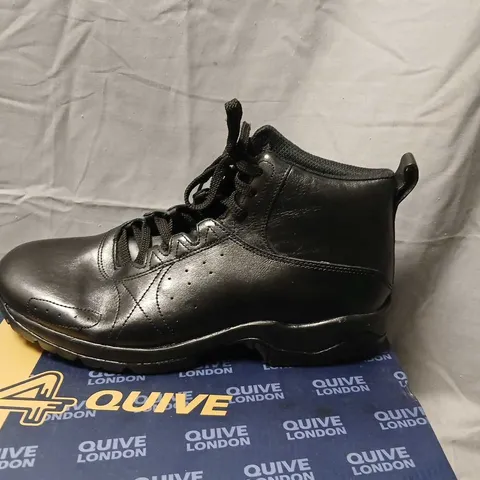 QUIVE LONDON BLACK LEATHER ANKLE BOOTS – MEN’S, UK 9 (EU 43) – BOXED