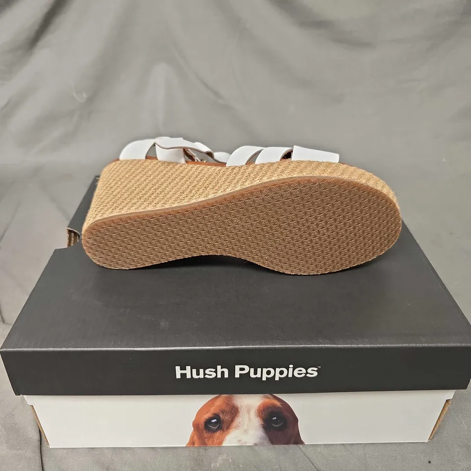 BOXED HUSH PUPPIES PHOEBE WEDGE SANDALS - 6