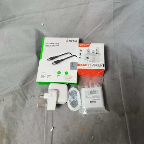 APPROXIMATELY 30 ASSORTED PHONE ACCESSORY ITEMS TO INCLUDE PLUGS, CHARGING CABLES, EARPHONES ETC