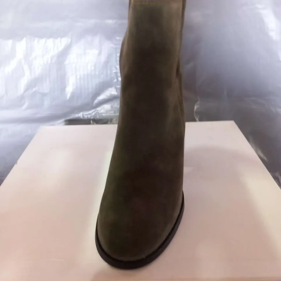 BOXED SOLEA PIGALLE KHAKI SUEDE ANKLE BOOTS SIZE 3