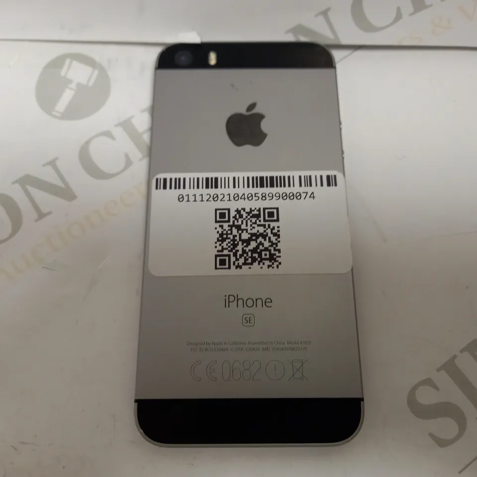 APPLE IPHONE SE (1ST GENERATION) - SILVER 