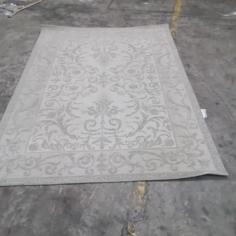 QUALITY DESIGNER AREA RUG - APPROXIMATELY 225X157