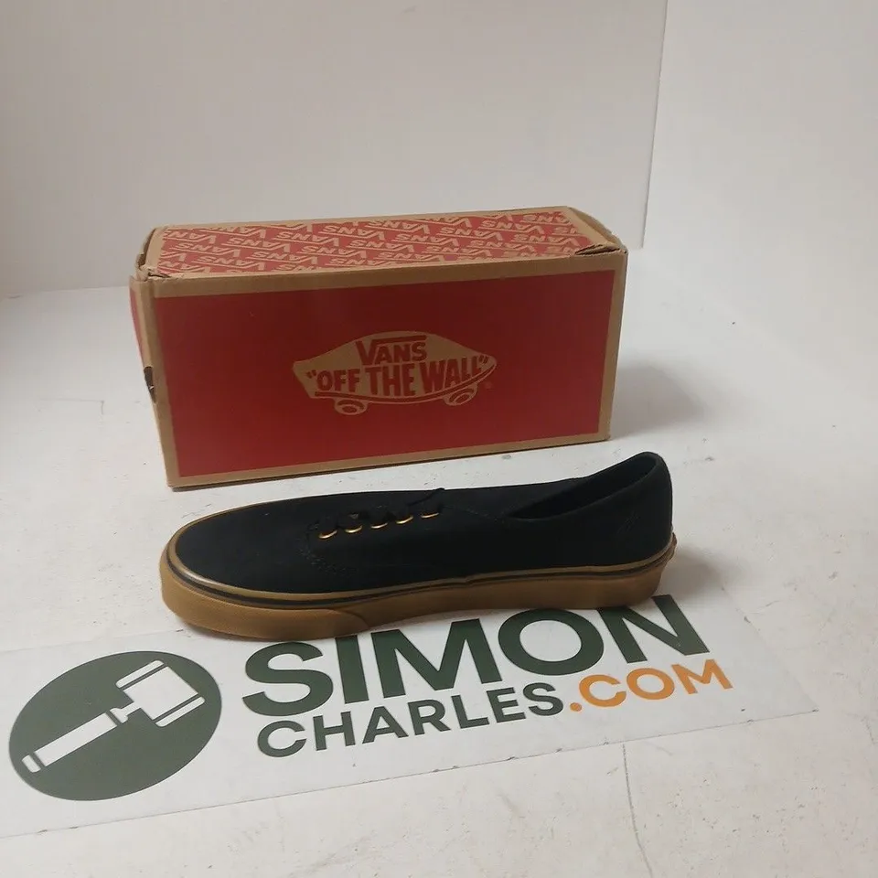 VANS AUTHENTIC BLACK CANVAS SHOES – MEN'S UK 7.5 (US 8.5)