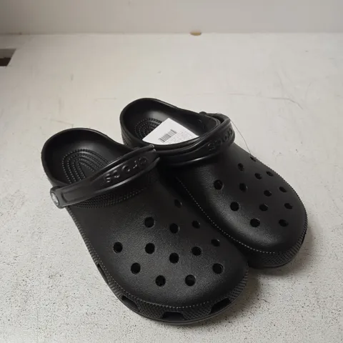 CROCS CLASSIC BLACK CLOGS - 7
