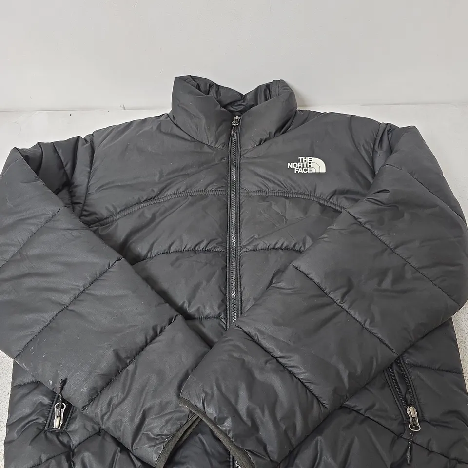 THE NORTH FACE BLACK PUFFER JACKET - WOMENS - SIZE M
