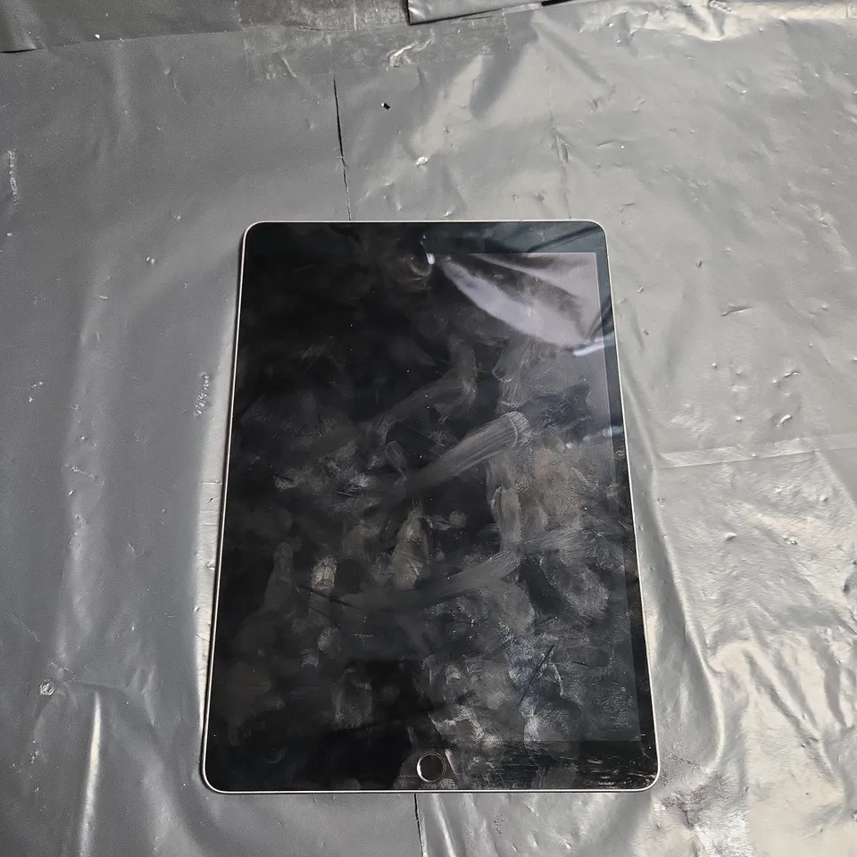 APPLE IPAD PRO MODEL A1701