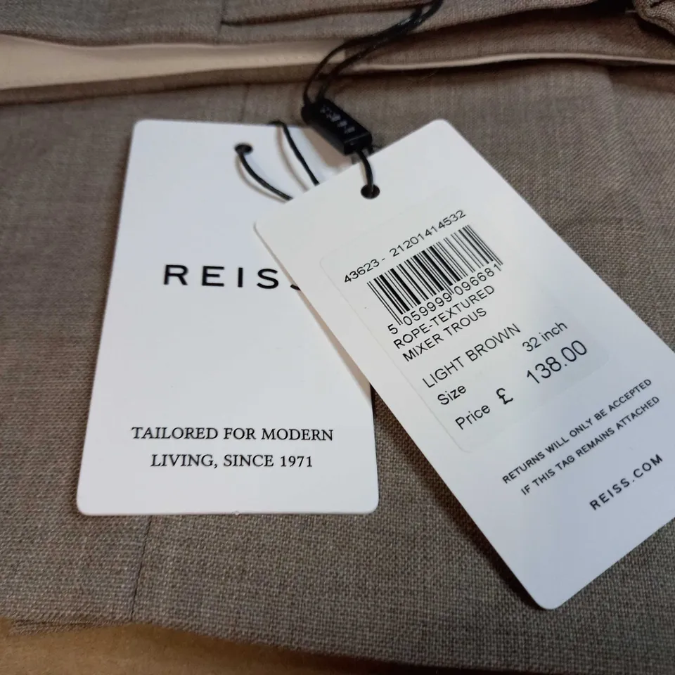 MENS REISS 2 PIECE SUIT SIZE 40 PANTS 32