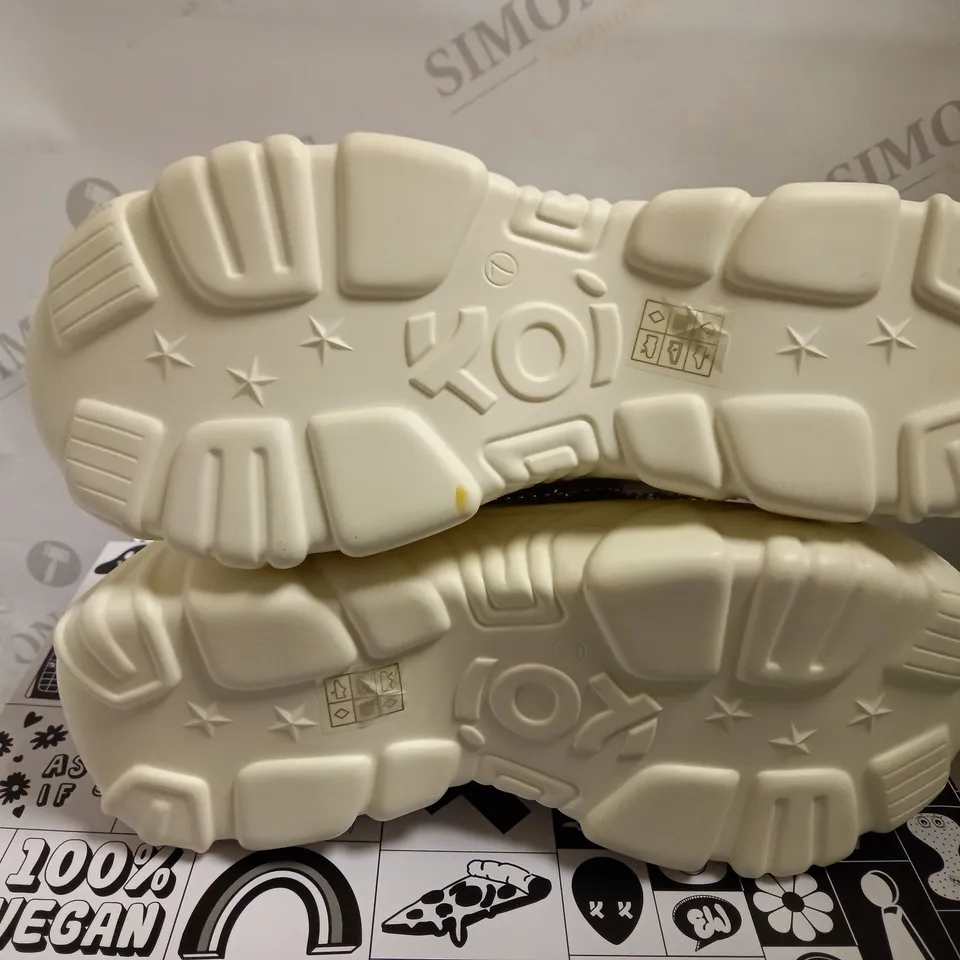 KOI VEGAN JINX WHITE MYSTIC CHARM TRAINERS - SIZE 7