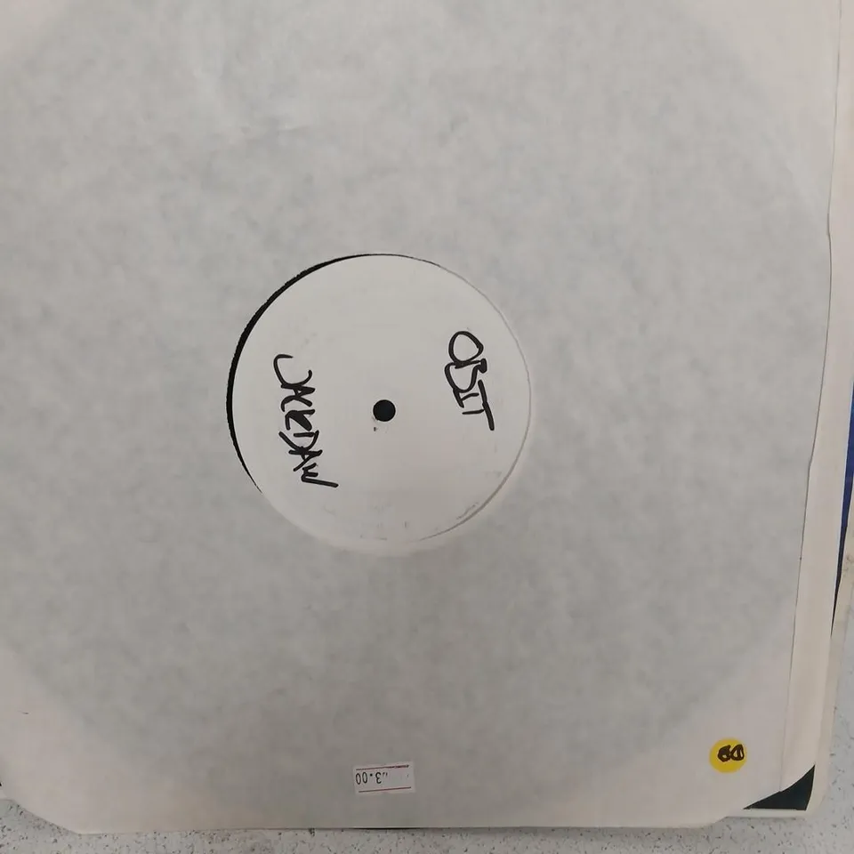 APPROXIMATELY 10 ASSORTED VINYL RECORDS (MUSIC RECORDS) INCLUDING DEBORAH JORDAN – I'LL SEE YOU AGAIN