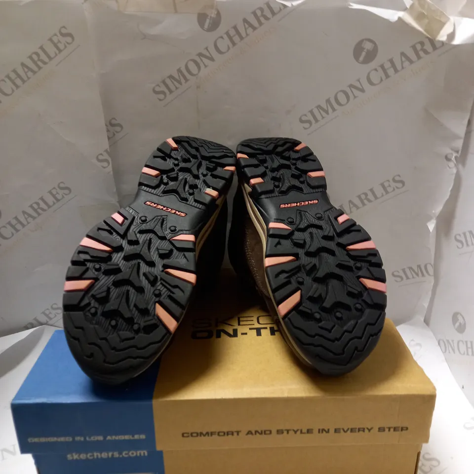 HIKING/WALKING BOOTS BY SKECHERS - CHOCOLATE - UK 3