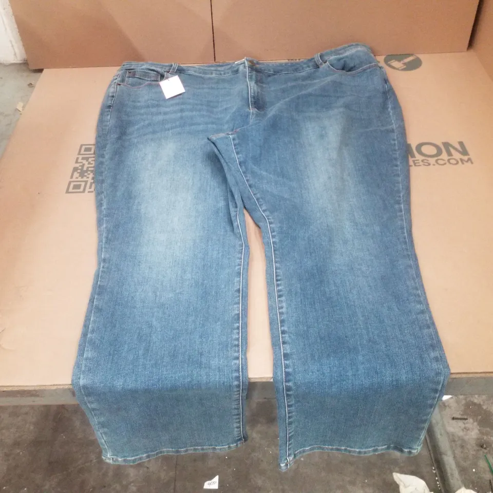 BOX CONTAINING APPROXIMATELY 18 BRAND NEW JULIPA DENIM BLUE SLIM FIT JEANS - SIZE 28