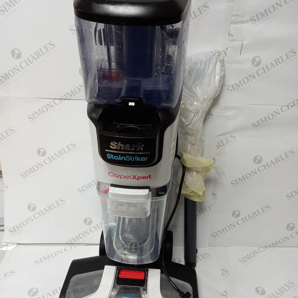 SHARK CARPET XPERT DEEP CARPET CLEANER & BUILT IN STAIN STRIKER EX200UK - COLLECTION ONLY