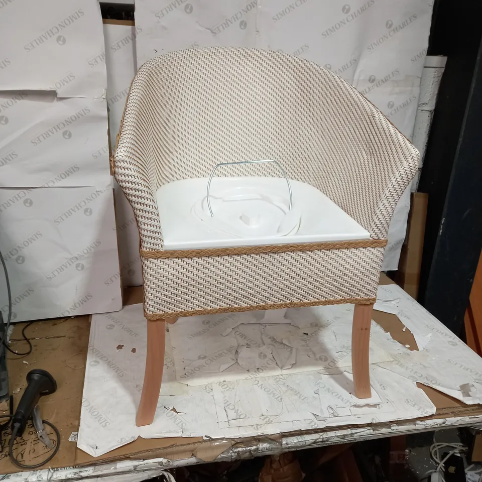 NRS HEALTHCARE TRADITIONAL COMMODE