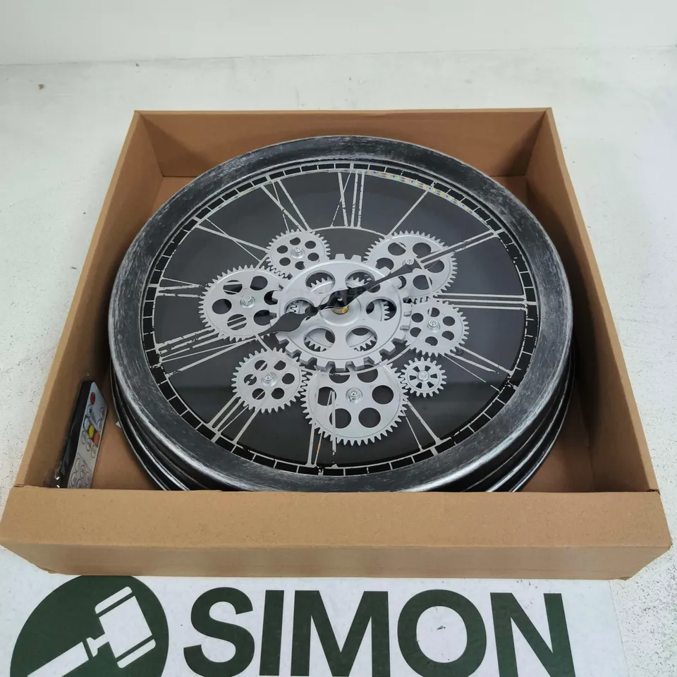 GEAR DESIGN WALL CLOCK