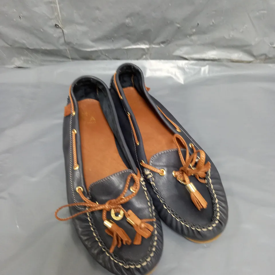 MODA IN PELLE LOAFERS BLUE SIZE EU 41