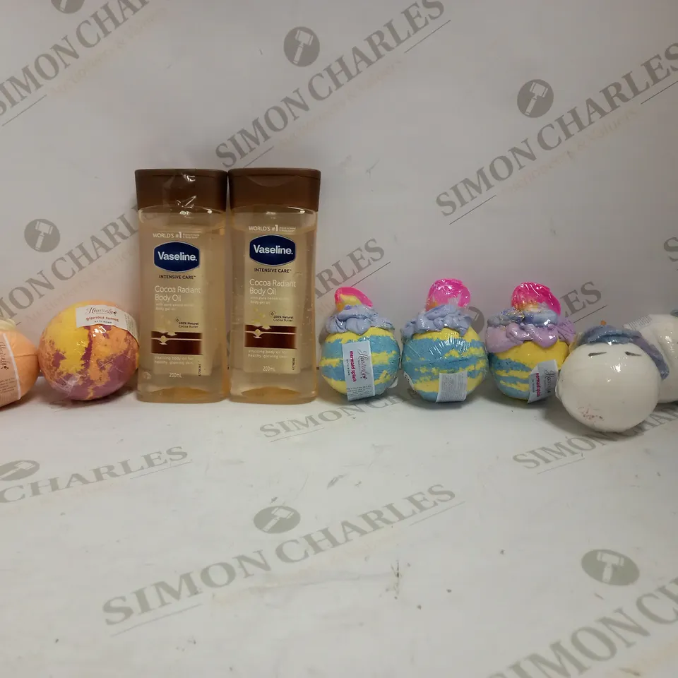 LOT OF APPROX 9 TO INCLUDE BODY OIL AND BATHBOMBS