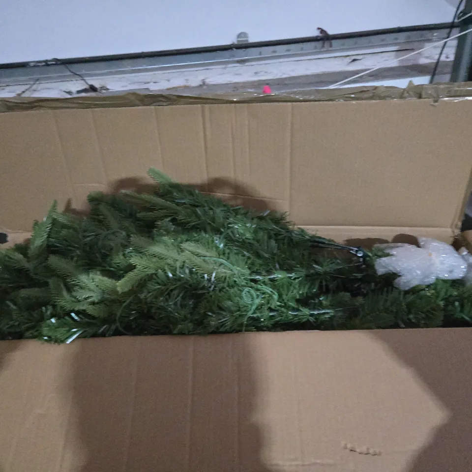 6FT NEWBURGH MIXED TIPS SLIM PRE LIT CHRISTMAS TREE - COLLECTION ONLY 