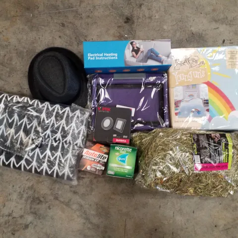 PALLET CONTAINING ASSORTED PRODUCTS INCLUDING ELECTRIC HEATING PAD, KIDS SINGLE DUVET COVER, TORTOISE EDIBLE BEDDING, NICOTINE GUM & SURFACE PANEL LEDS