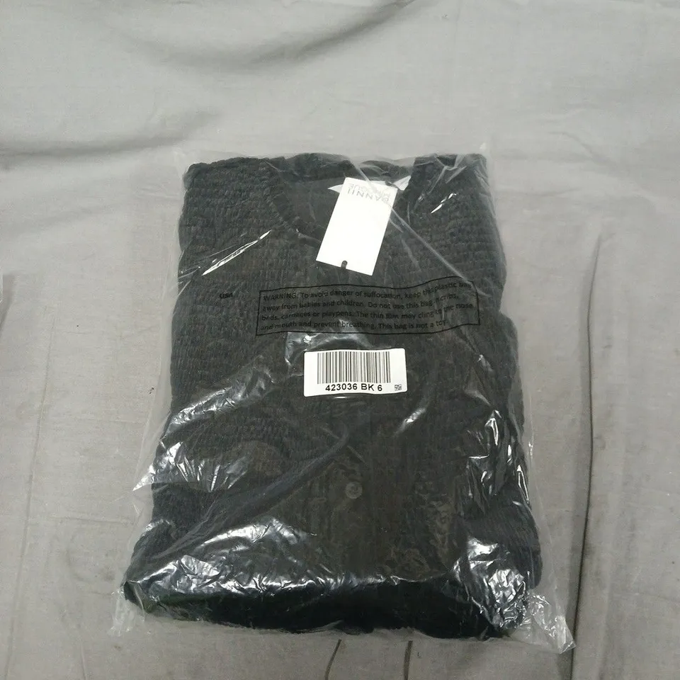 DANNII MINOGUE VELVET SHIRRED DRESS STANDARD SIZE 6. BAGGED