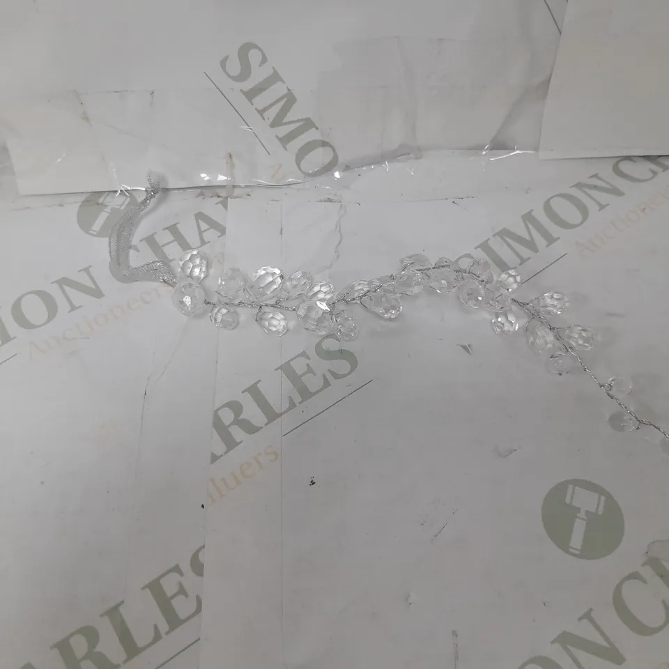 JULIEN MACDONALD SET OF 4 CRYSTAL EFFECT HANGING DROPLETS 