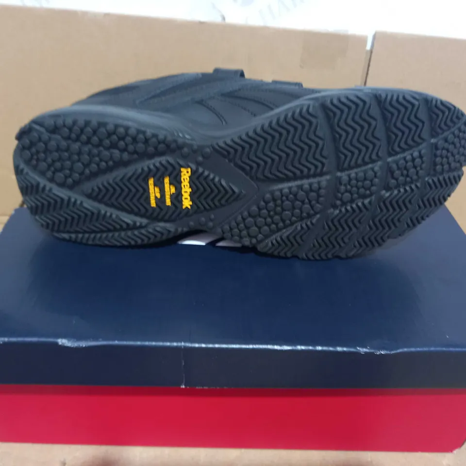 BOXED PAIR OF REEBOK TRAINERSIN BLACK UK SIZE 10