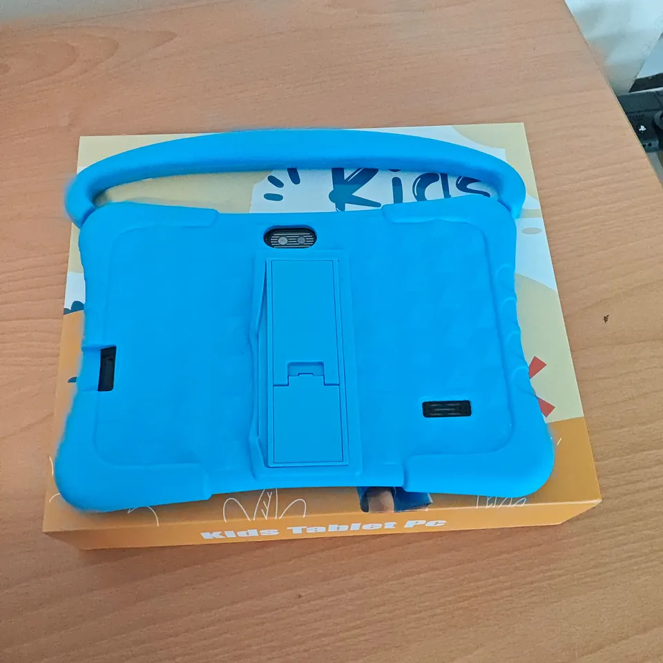 BOXED KIDS 64GB TABLET PC IN BLUE