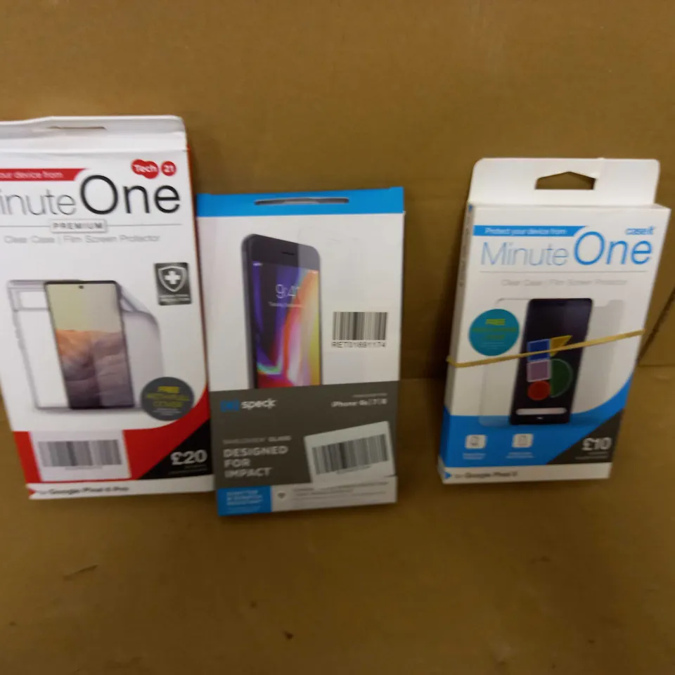 BOX OF APPROXIMATELY 32 ASSORTED DESIGNER PHONE ACCESSORY ITEMS TO INCLUDE TECH 21, CASEIT, SPECK ETC