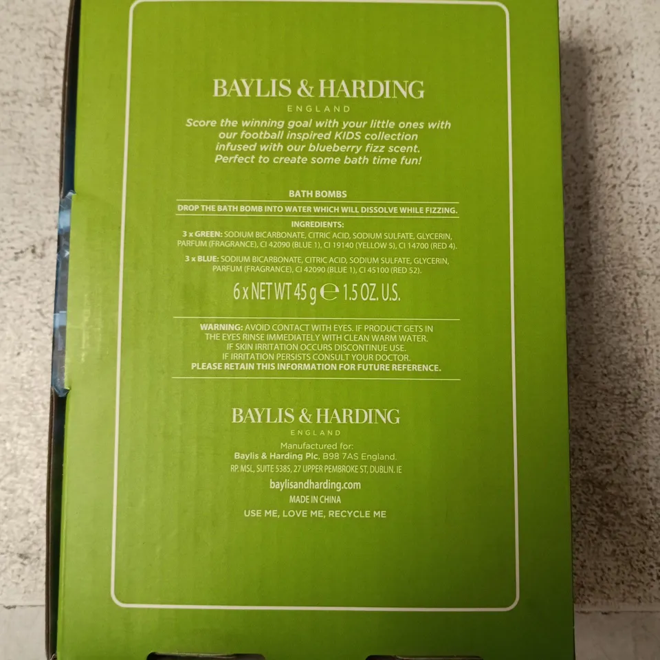 BAYLIS & HARDING FOOTBALL BATH BOMBS – 6 X 45G (GREEN BOX)
