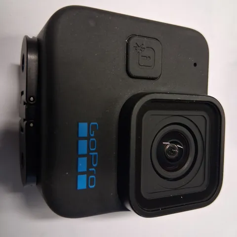 GO PRO 11 BLACK MINI