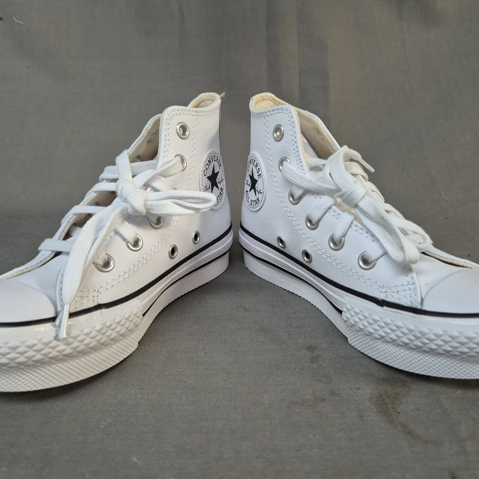 BOXED PAIR OF CONVERSE KID'S SHOES IN WHITE UK SIZE 11