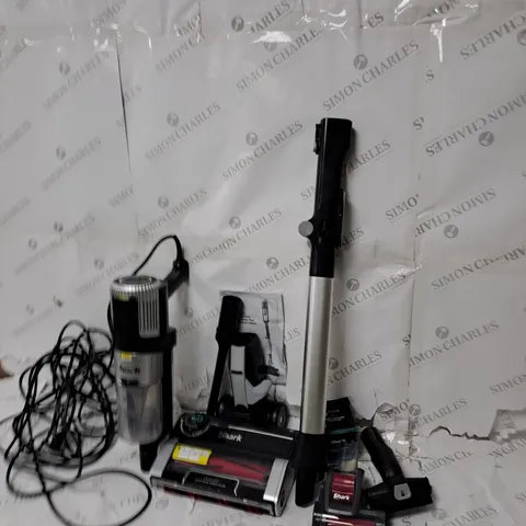 BOXED SHARK CORDED VACUUM