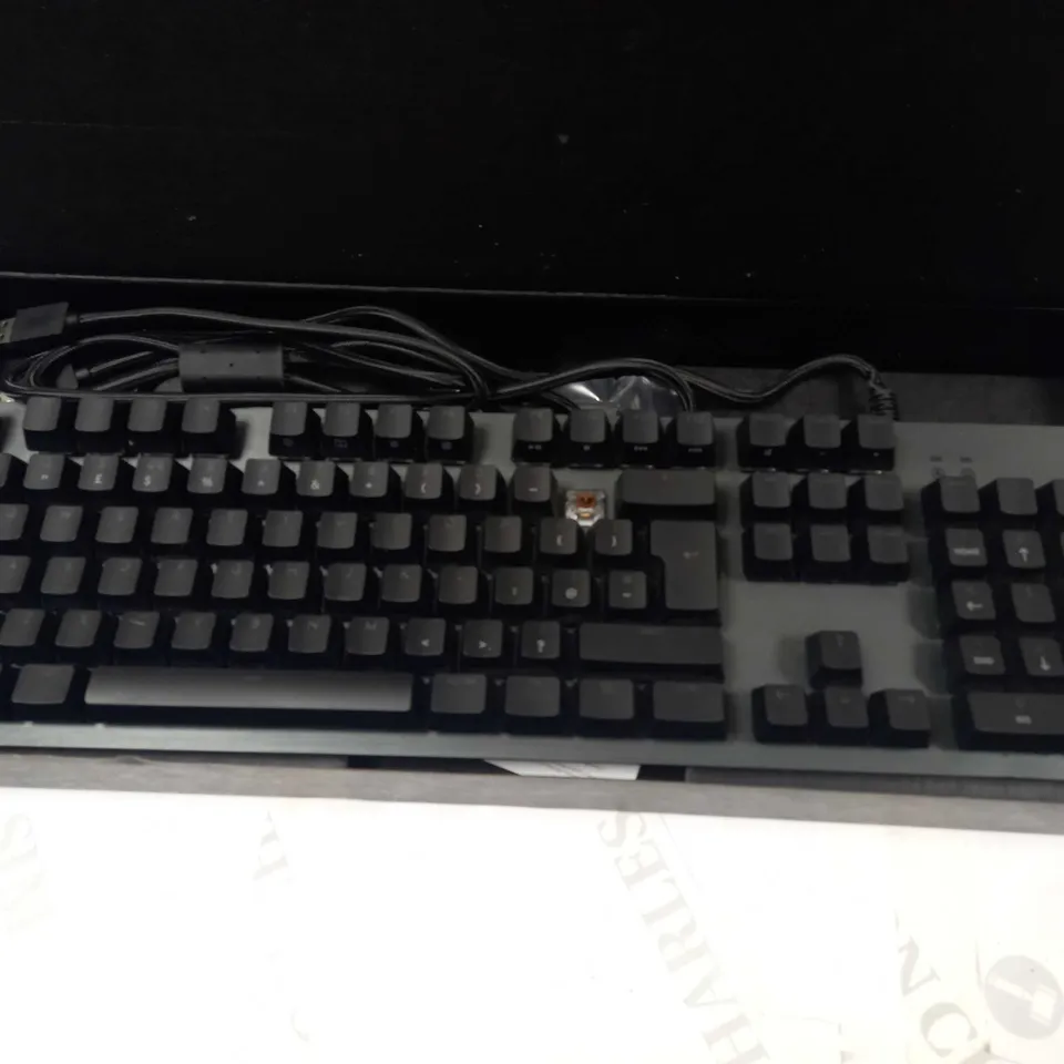 LOGITECH G513 CARBON KEYBOARD 