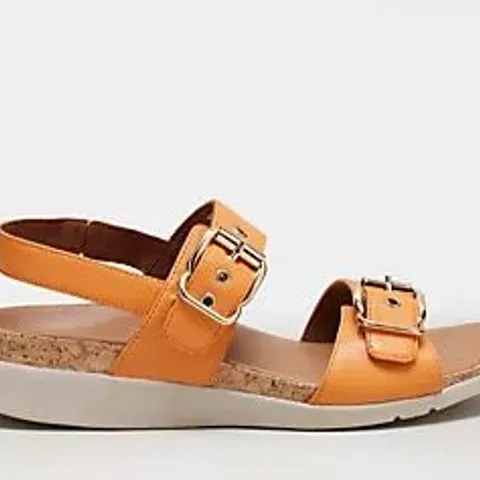 STRIVE AMALFI BUCKLE SANDAL TAN SIZE 7