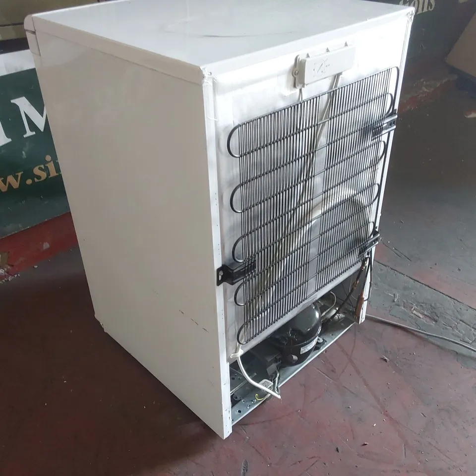 BEKO FREESTANDING FREEZER - WHITE