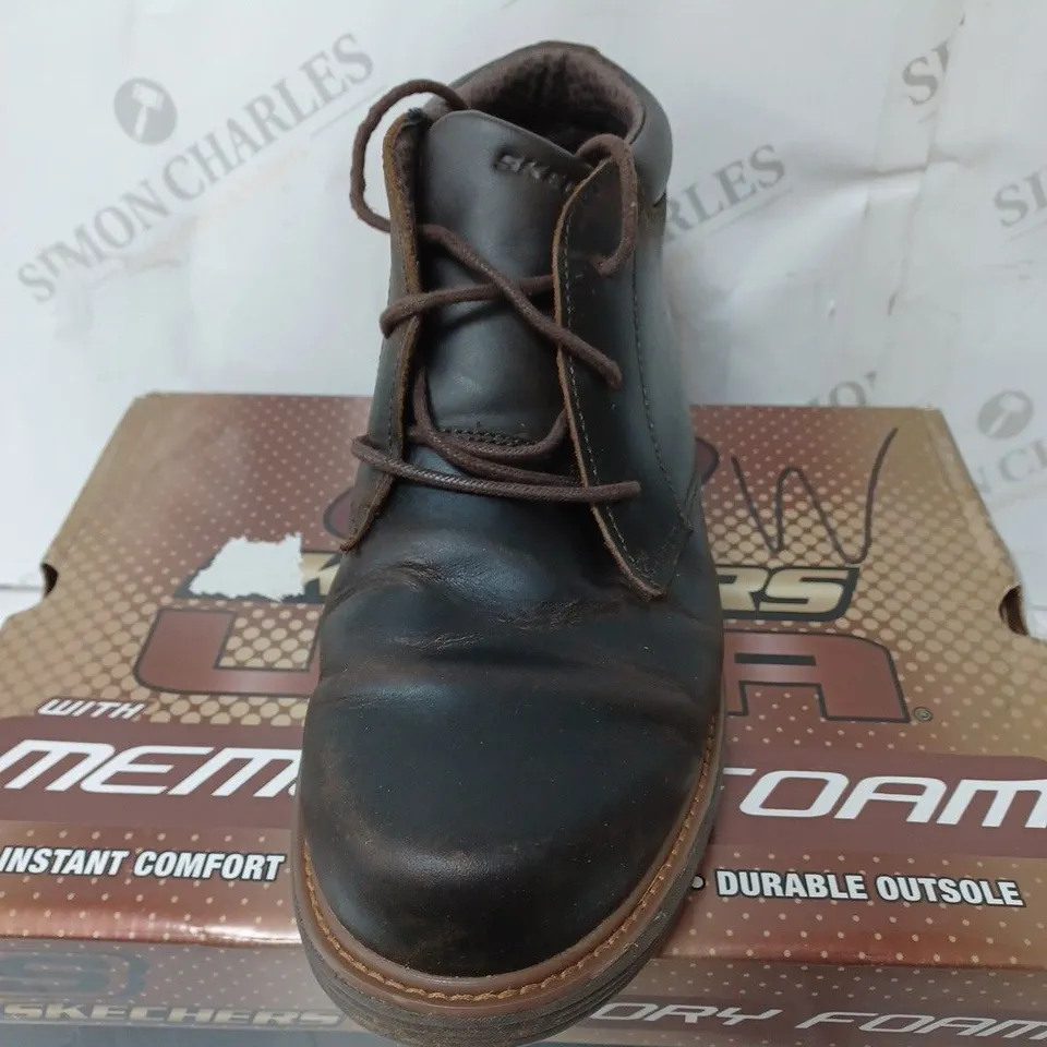 BOXED SKECHERS USA LEATHER BOOTS, CHOCOLATE - SIZE 9