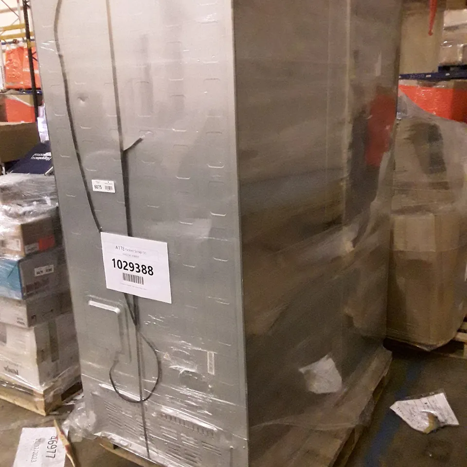 HISENSE RQ560N4WCF FREESTANDING AMERICAN  CROSS DOOR FRIDGE FREEZER AND HISENSE FREE STANDING AMERICAN FRIDGE FREEZER
