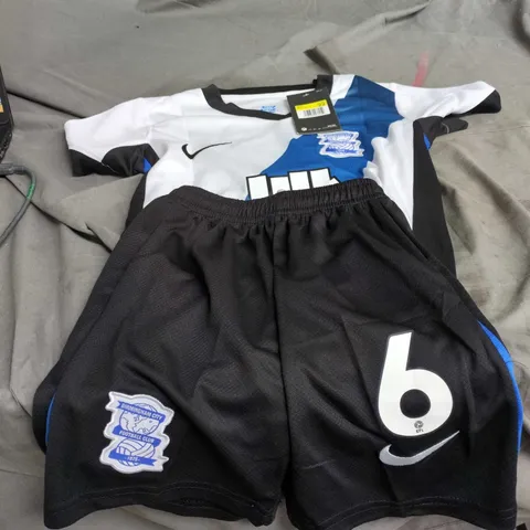BIRMINGHAM CITY FC FOOTBALL KIT – SHIRT & SHORTS, NIKE DRI-FIT, MEN'S UK SIZE 22