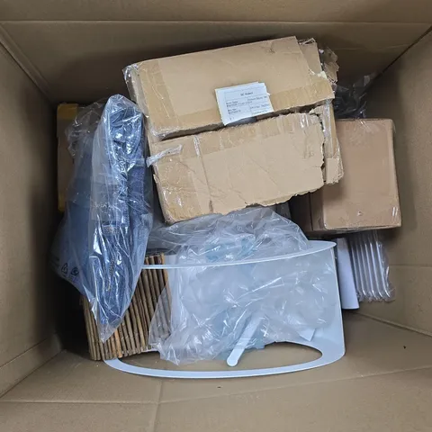 APPROXIMATELY 8 ASSORTED ITEMS TO INCLUDE HEAD PLANTER, POCKET AIR FAN, CLOTHING, ETC - COLLECTION ONLY