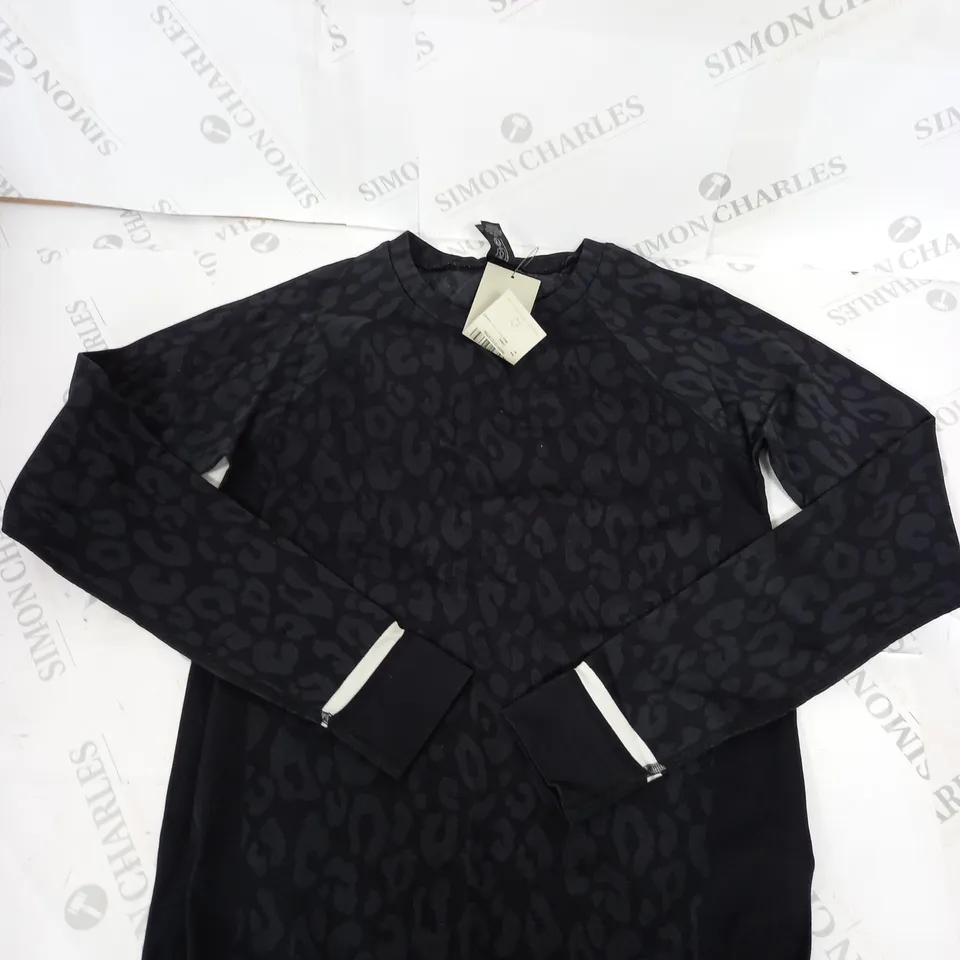 SWEATY BETTY LEOPARD JACQUARD BASE LAYER TOP SIZE M